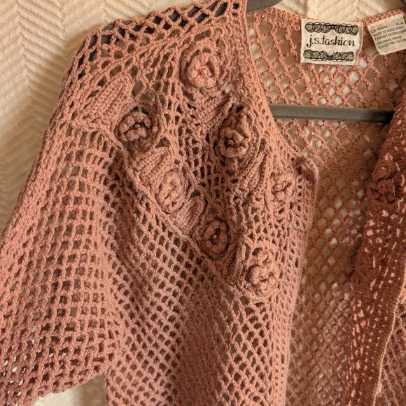 Vintage Pink Crochet Floral pearl Cardigan Sweater Cottage core Grandma Soft - Picture 5 of 12